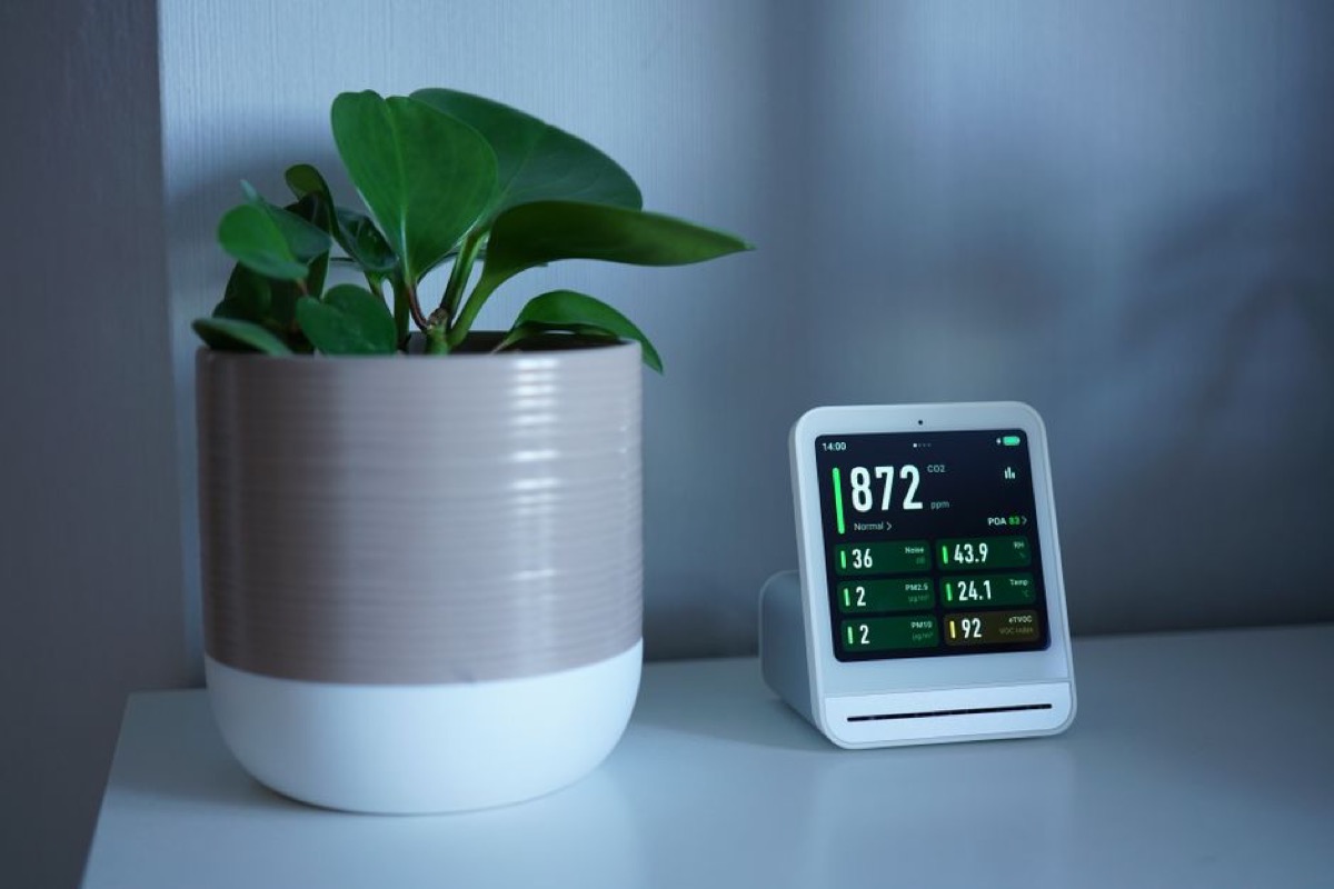Indoor air quality monitoring setup showing PM2.5 levels during wildfire smoke event